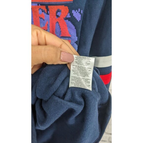 Netflix Stranger Things Sweatshirt Women Size M Pullover Graphic Print Logo Cozy - Picture 7 of 8